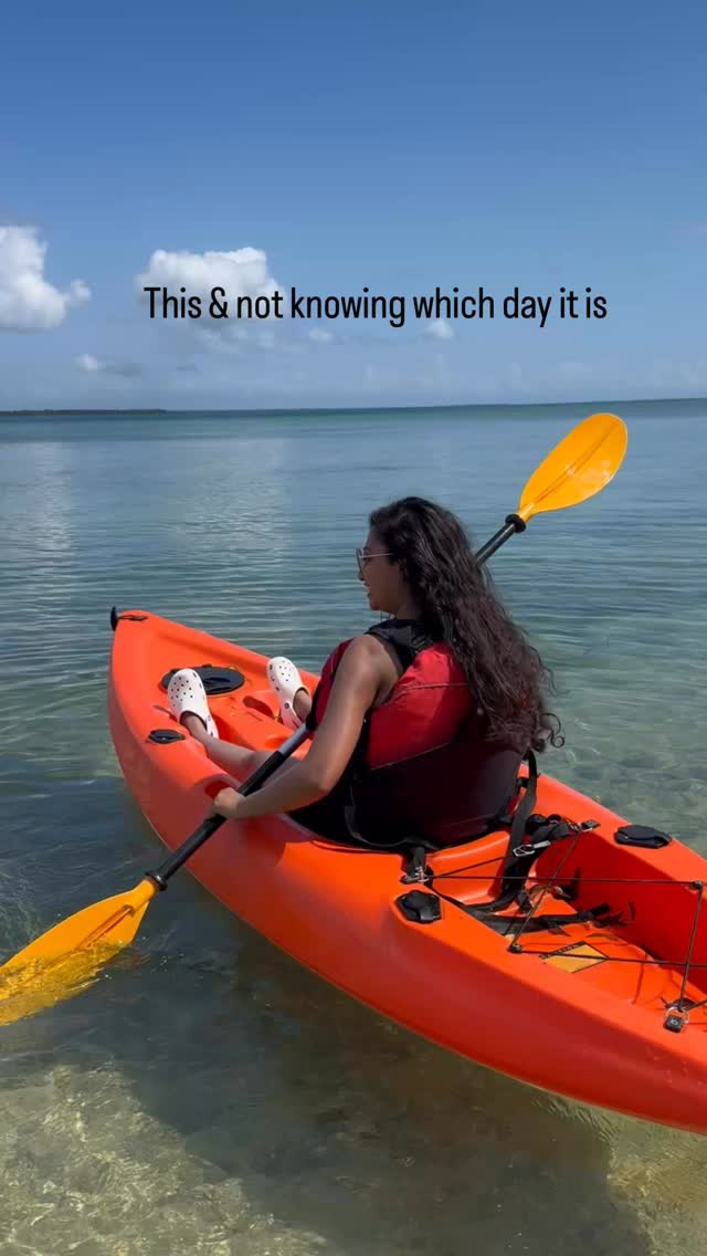 Keeping track of time is hard in a place like this!Zanzibar is breathtaking 🌞🏖️🌊#mytravellingstilettos #visitzanzibar #greenerzanzibar #visittanzania #tanzaniaunforgettable@zanzibartourismindia @zanzibar_tourism @tanzania_unforgettable