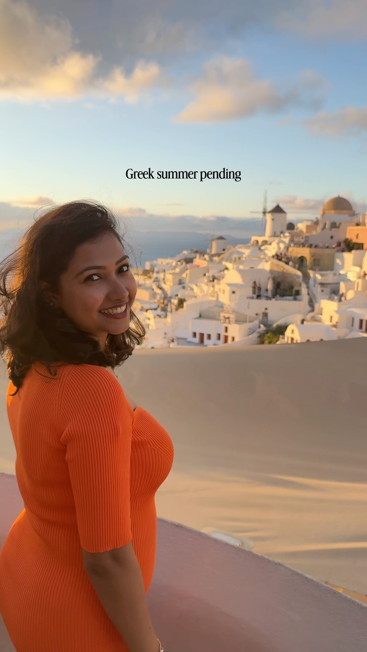 Greek summer loading!📍Santorini#mytravellingstilettos #visitgreece #santorinigreece@visitgreecegr @santorini