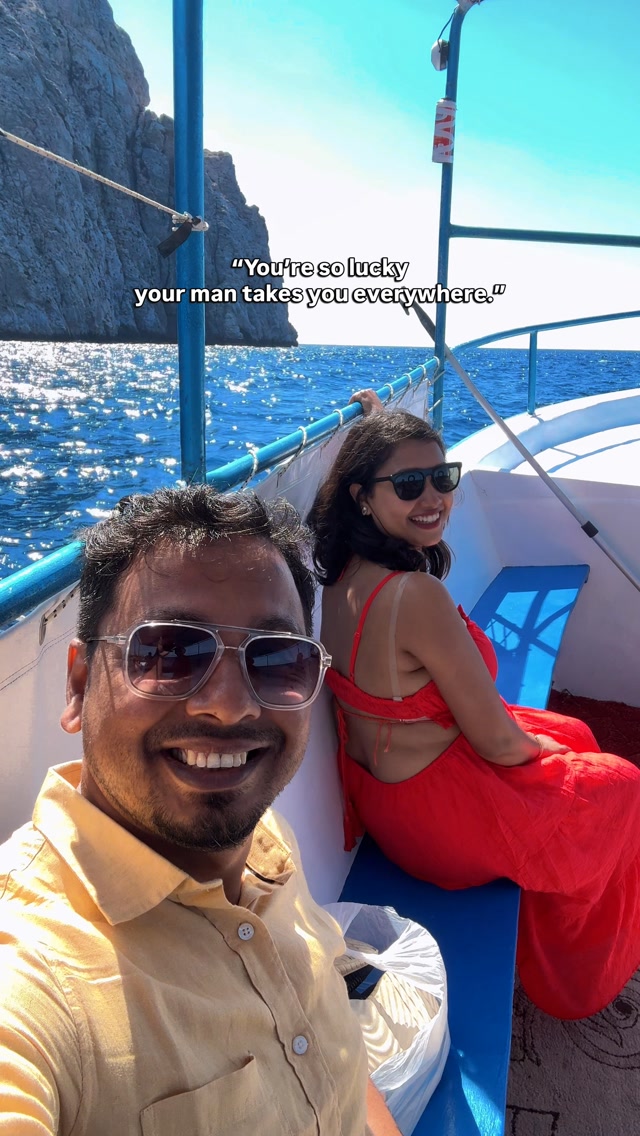 Who else do the same?#mytravellingstilettos #travelfun #travelcouple