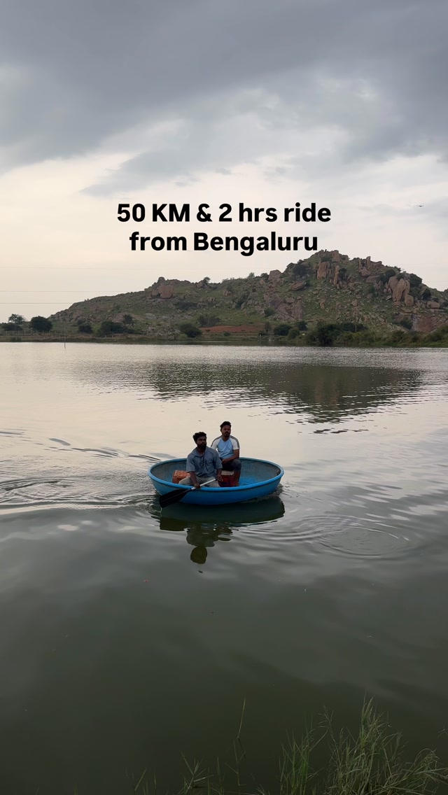 Peaceful location in a short drive away from Bengaluru ⚠️ Do not litter🔖 Near Nandi Hill, plan it while visiting it👉 Some food stalls are by the lake🅿️ Parking space is limited📍Other nearby places1.  Bhoga Nandeswara 2. Devanahalli Fort#mytravellingstilettos #daytripfrombangalore #weekendgetaways[picnic location near Bangalore]